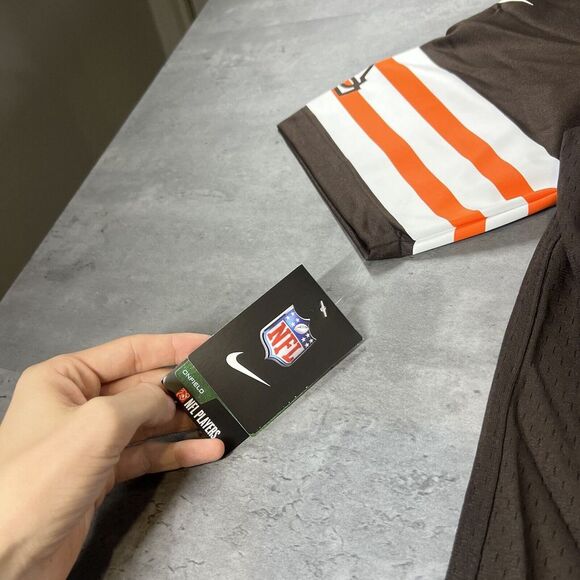 Nike Cleveland Browns‎ Football Jersey Men M Brown Gold On Field Joe Thomas HOF - Picture 11 of 12